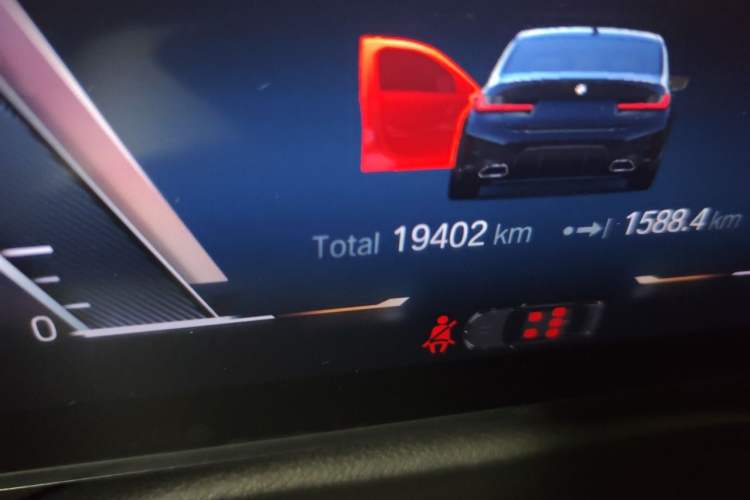 Used BMW 3 Series 2023 325Li M Sport Package Odometer Close Up