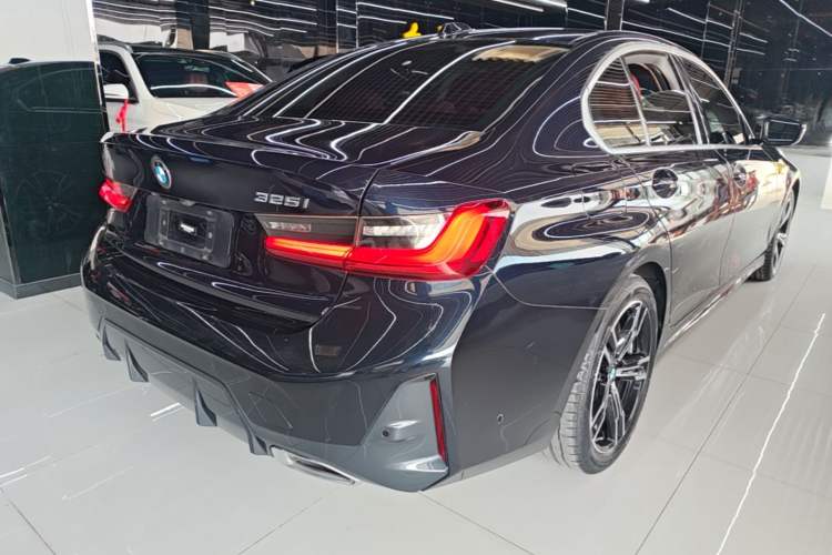 Used BMW 3 Series 2023 325i M Sport Package Rear Right 45 Deg