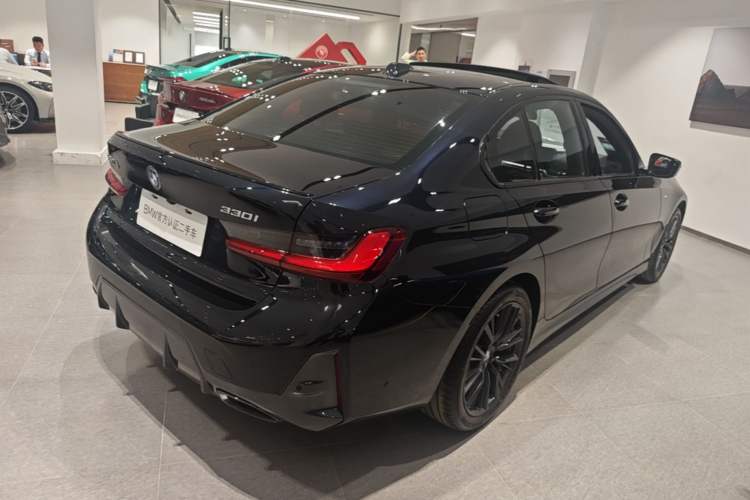 Used BMW 3 Series 2023 330i M Sport Night Edition Package Rear Right 45 Deg