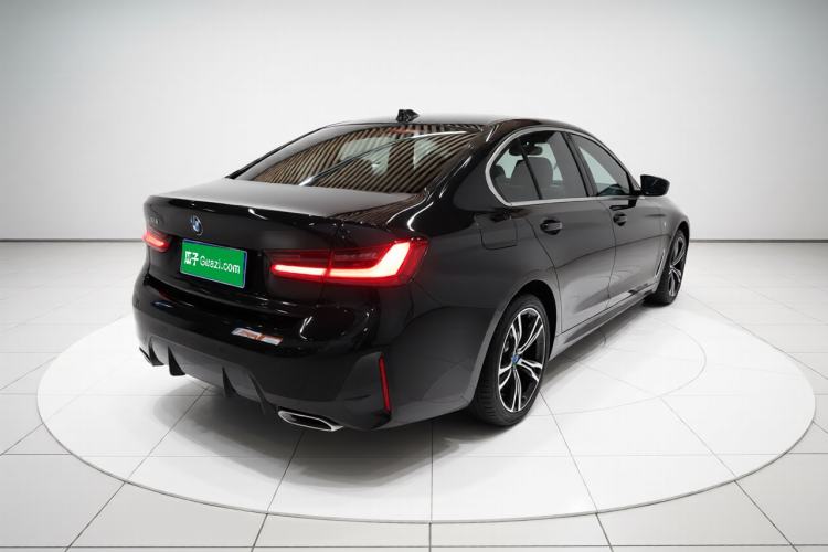 Used BMW 3 Series 2023 325i M Sport Package Rear Right 45 Deg
