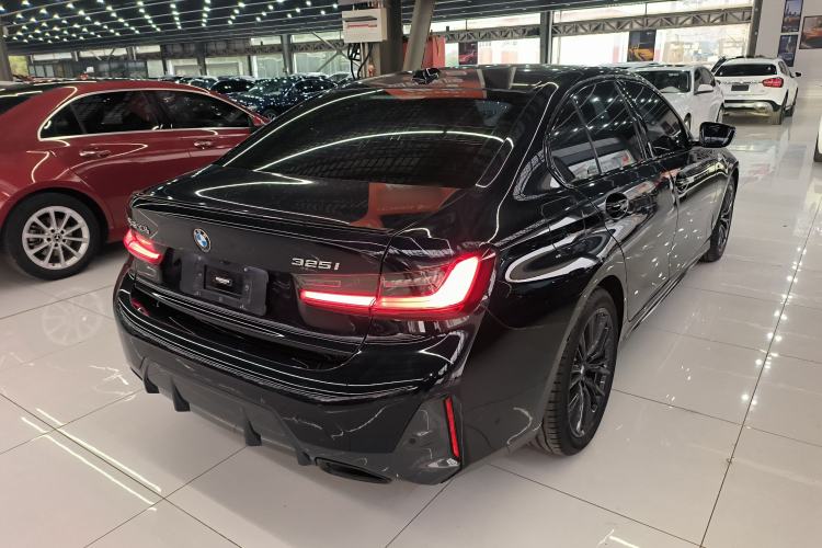 Used BMW 3 Series 2023 325i M Sport Night Edition Package Rear Right 45 Deg