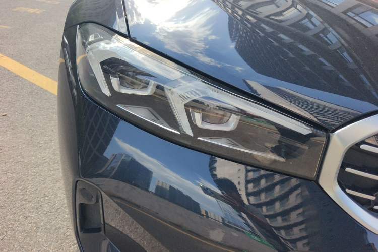 Used BMW 3 Series 2023 325i M Sport Package Right Front Headlight