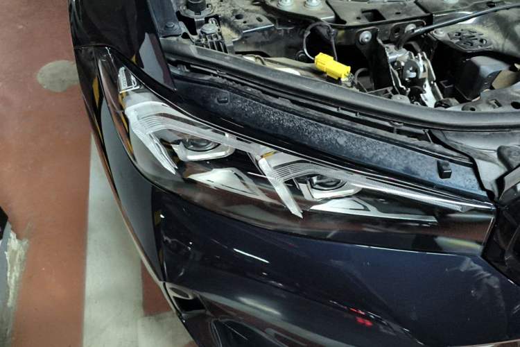 Used BMW 3 Series 2023 325Li M Sport Package Right Front Headlight