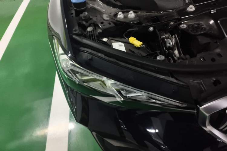 Used BMW 3 Series 2023 320Li M Sport Package Right Front Headlight