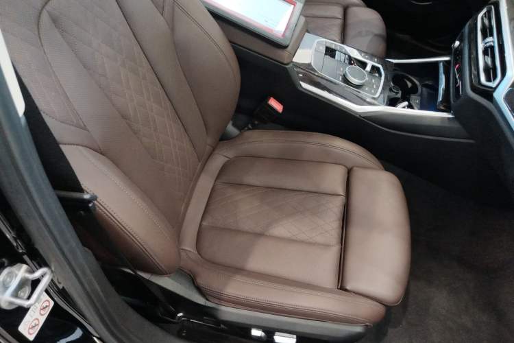 Used BMW 3 Series 2023 325Li M Sport Package Right Front Seat