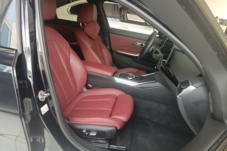 Used BMW 3 Series 2023 325i M Sport Night Edition Package Right Front Seat