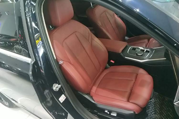 Used BMW 3 Series 2023 325i M Sport Package Right Front Seat