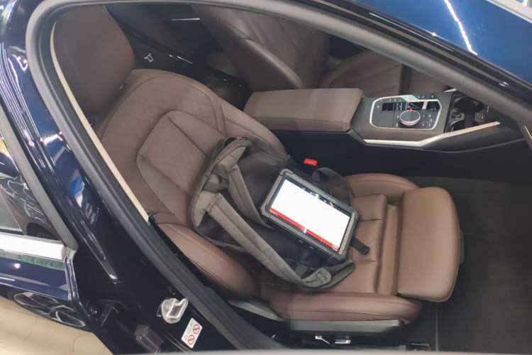 Used BMW 3 Series 2023 325i M Sport Package Right Front Seat
