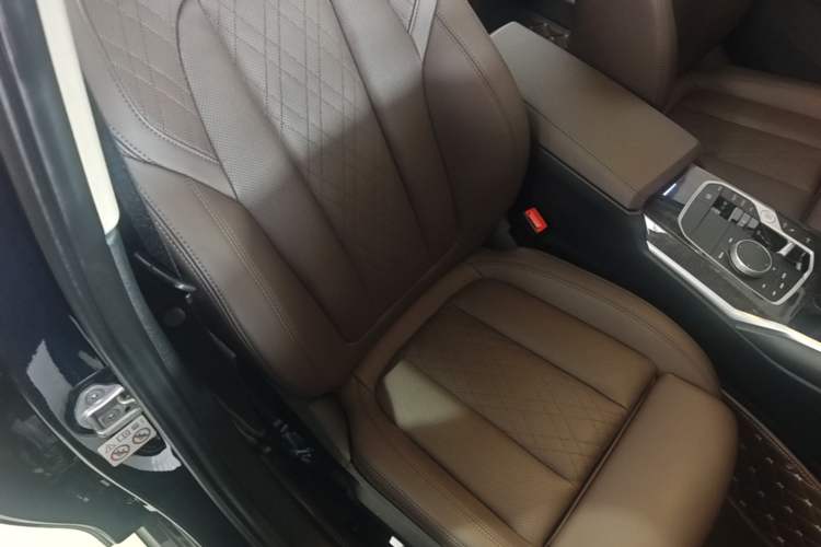 Used BMW 3 Series 2023 325Li M Sport Package Right Front Seat