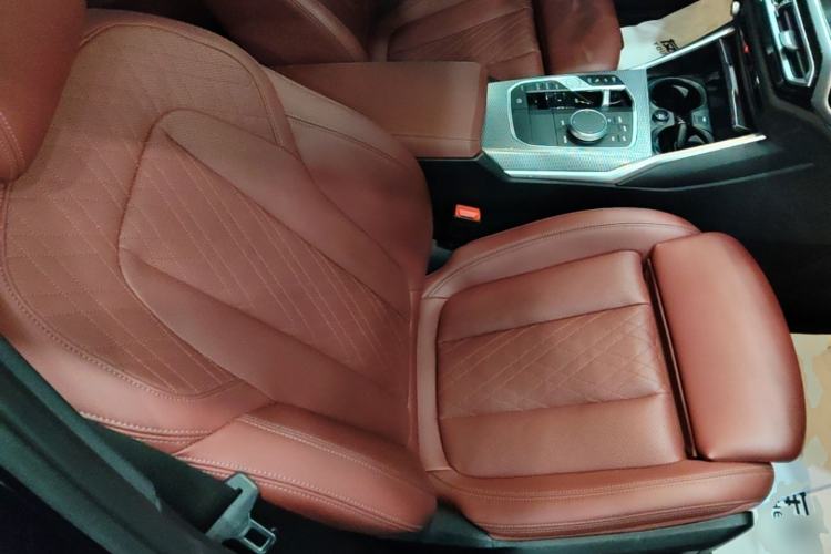 Used BMW 3 Series 2023 330i M Sport Night Edition Package Right Front Seat