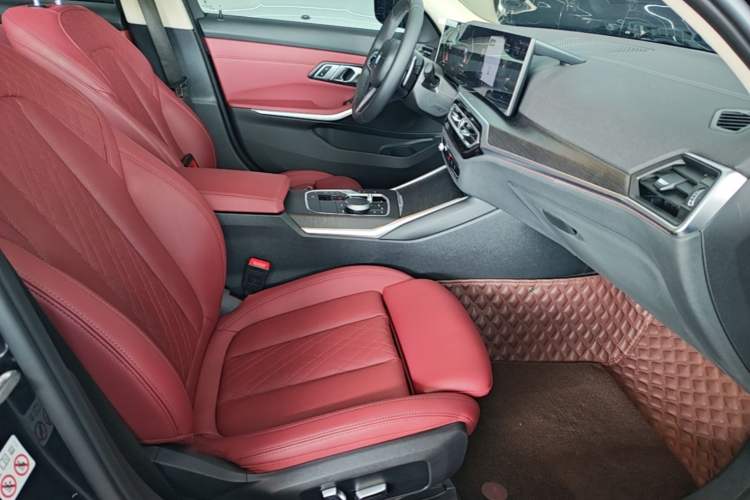 Used BMW 3 Series 2023 325i M Sport Package Right Front Seat