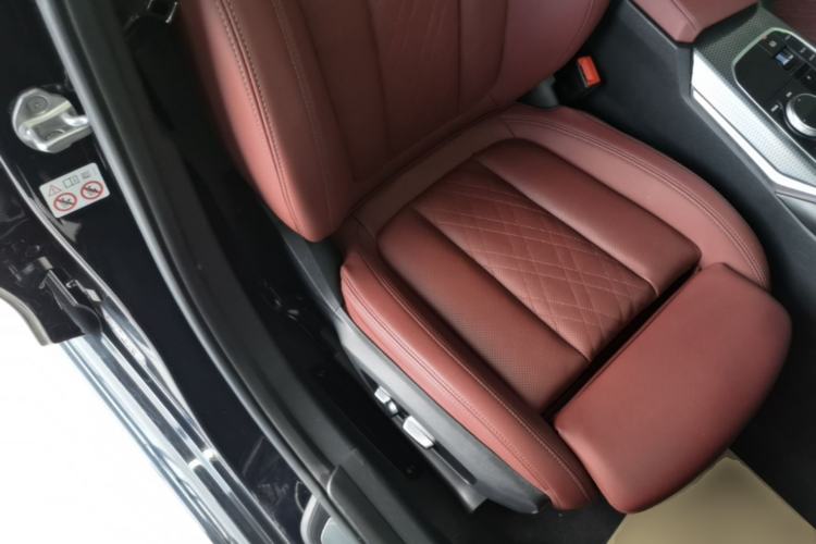 Used BMW 3 Series 2023 325i M Sport Night Edition Package Right Front Seat