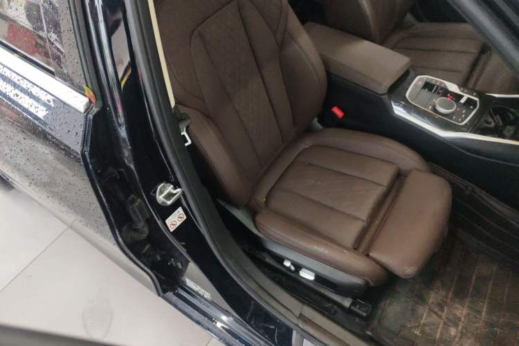 Used BMW 3 Series 2023 325Li M Sport Package Right Front Seat