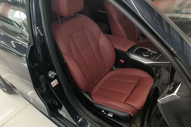 Used BMW 3 Series 2023 325i M Sport Night Edition Package Right Front Seat