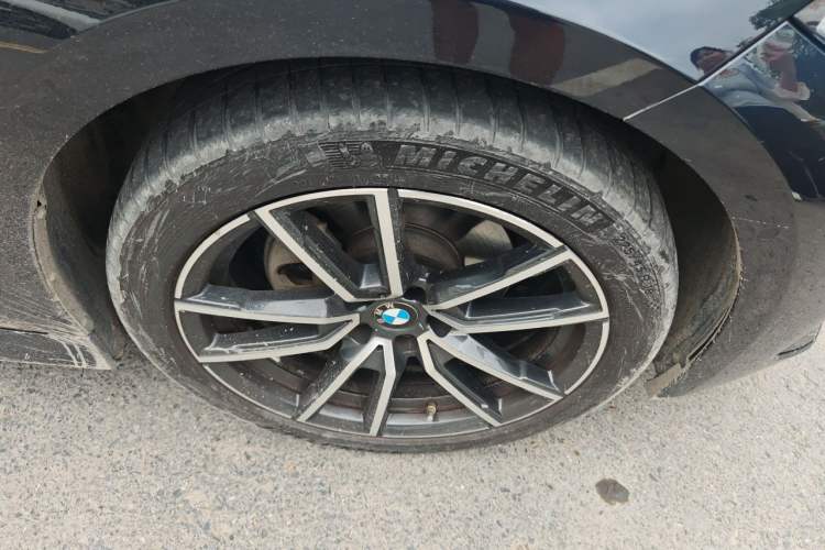 Used BMW 3 Series 2023 325Li M Sport Package Right Front Wheel Hub