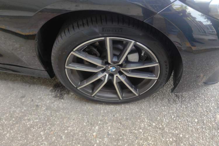 Used BMW 3 Series 2023 325Li xDrive M Sport Package Right Front Wheel Hub