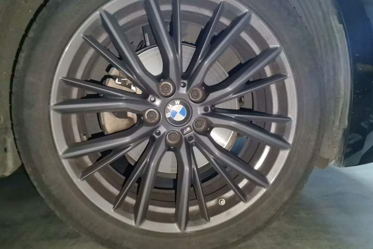 Used BMW 3 Series 2023 325i M Sport Night Edition Package Right Front Wheel Hub