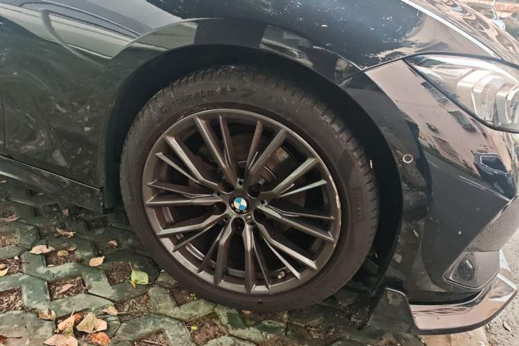 Used BMW 3 Series 2023 325Li M Sport Night Edition Package Right Front Wheel Hub