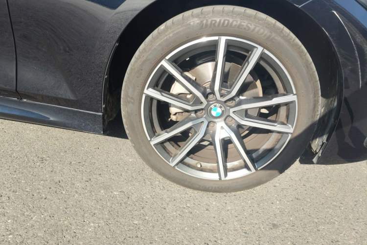 Used BMW 3 Series 2023 320Li M Sport Package Right Front Wheel Hub