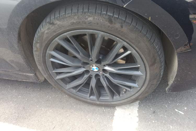 Used BMW 3 Series 2023 325Li M Sport Night Edition Package Right Front Wheel Hub