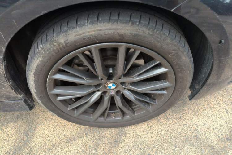 Used BMW 3 Series 2023 325Li M Sport Night Edition Package Right Front Wheel Hub