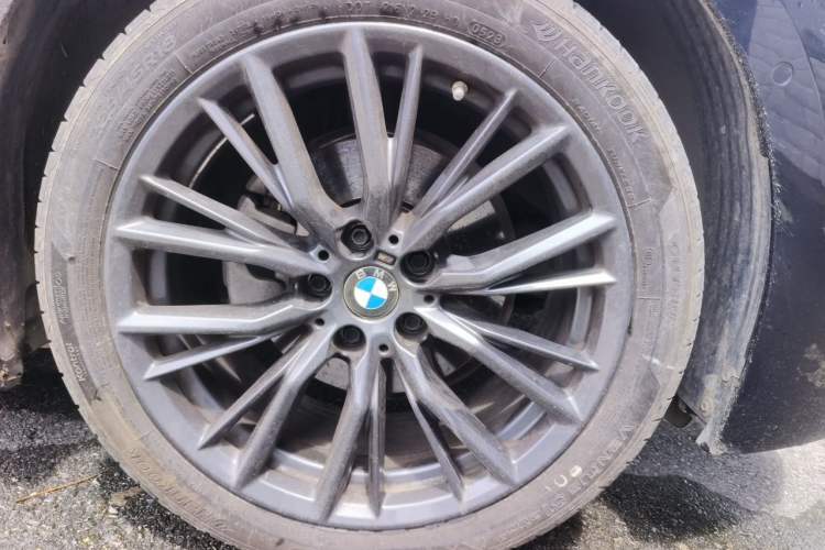 Used BMW 3 Series 2023 325i M Sport Night Edition Package Right Front Wheel Hub