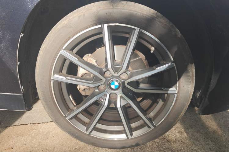 Used BMW 3 Series 2023 325Li M Sport Package Right Front Wheel Hub