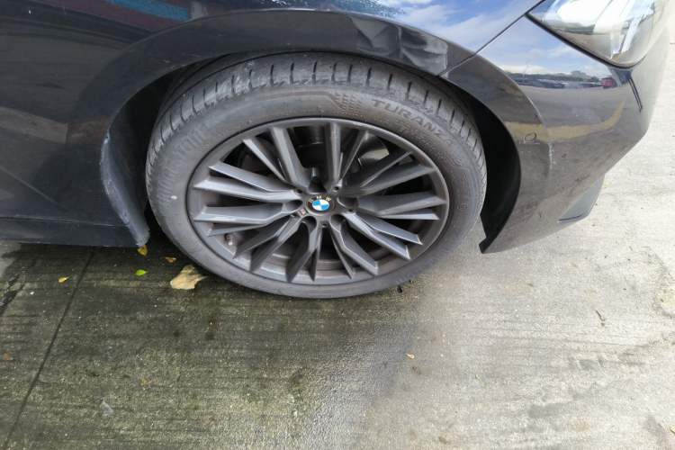 Used BMW 3 Series 2023 325Li M Sport Night Edition Package Right Front Wheel Hub