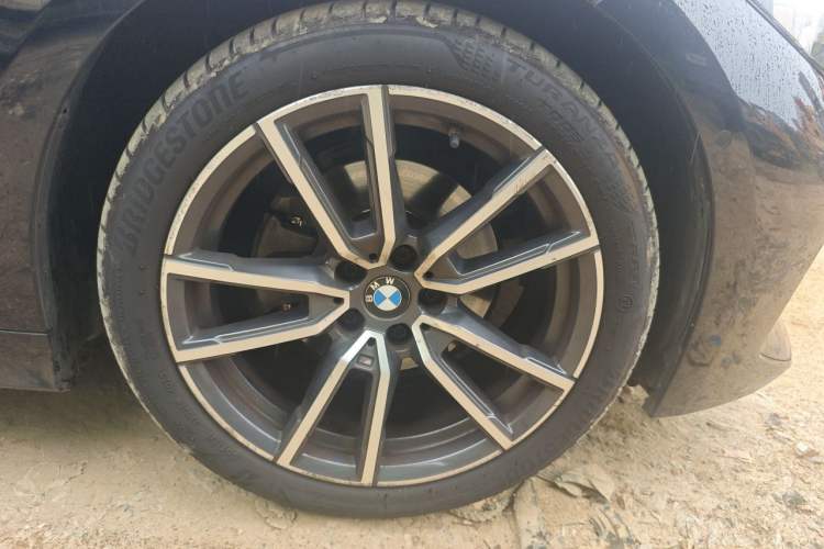 Used BMW 3 Series 2023 325Li M Sport Package Right Front Wheel Hub