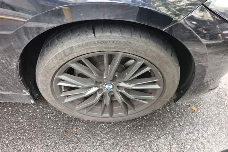 Used BMW 3 Series 2023 325Li M Sport Night Edition Package Right Front Wheel Hub