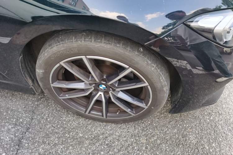 Used BMW 3 Series 2023 325Li M Sport Package Right Front Wheel Hub