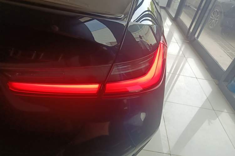 Used BMW 3 Series 2023 325i M Sport Night Edition Package Right Rear Taillight