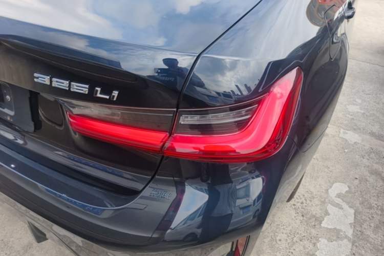 Used BMW 3 Series 2023 325Li M Sport Package Right Rear Taillight