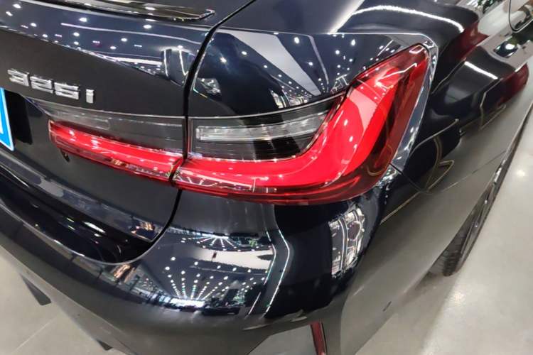 Used BMW 3 Series 2023 325i M Sport Night Edition Package Right Rear Taillight