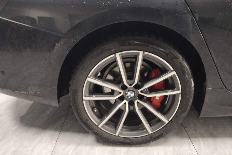 Used BMW 3 Series 2023 325Li xDrive M Sport Package Right Rear Wheel Hub