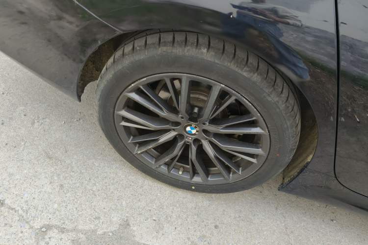 Used BMW 3 Series 2023 325Li M Sport Night Edition Package Right Rear Wheel Hub