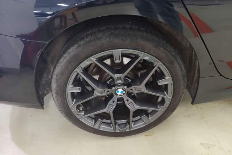 Used BMW 3 Series 2023 320Li M Sport Package Right Rear Wheel Hub