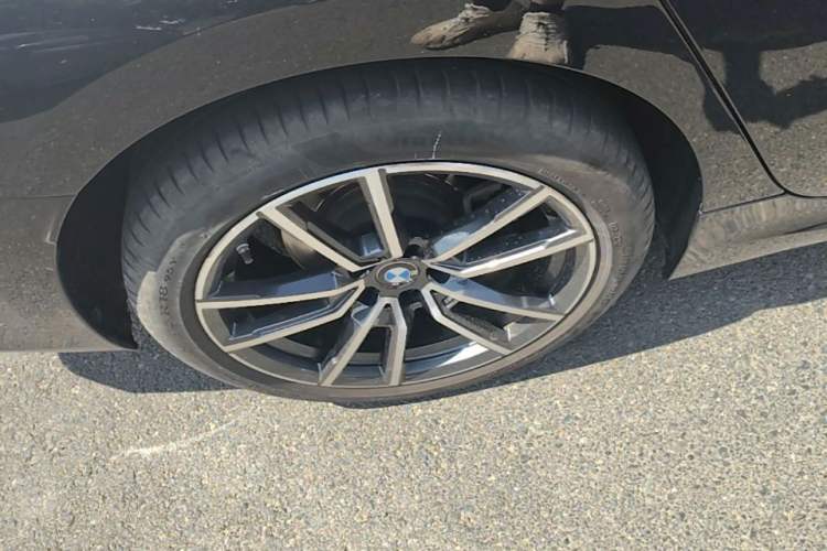 Used BMW 3 Series 2023 320Li M Sport Package Right Rear Wheel Hub