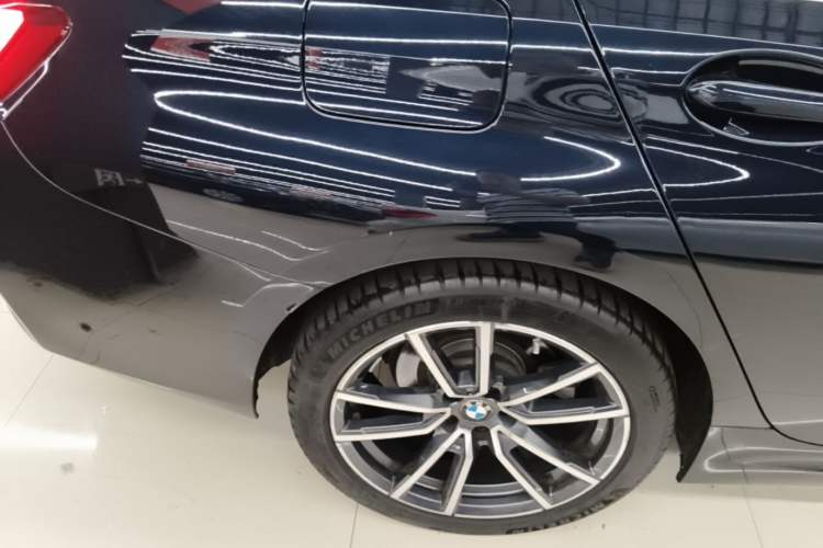 Used BMW 3 Series 2023 325Li M Sport Package Right Rear Wheel Hub