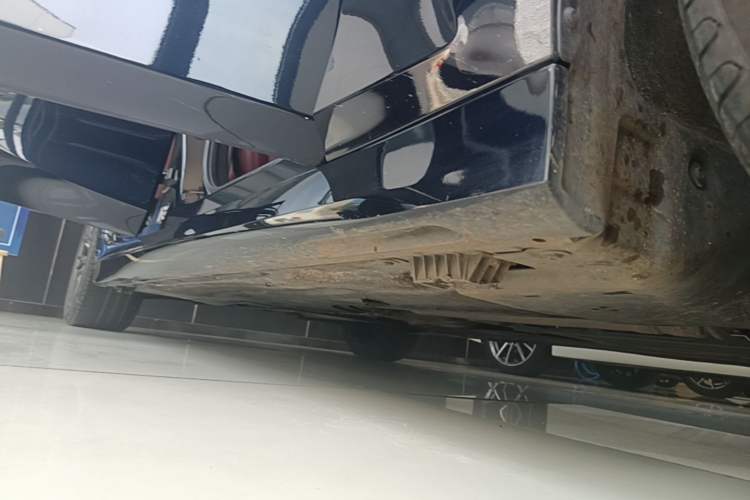 Used BMW 3 Series 2023 325i M Sport Night Edition Package Right Side Sill