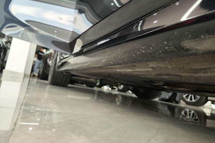 Used BMW 3 Series 2023 330i M Sport Night Edition Package Right Side Sill