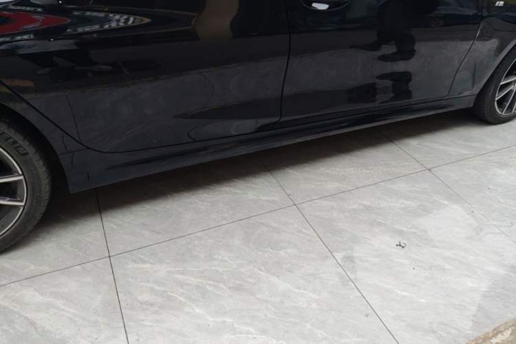 Used BMW 3 Series 2023 325Li M Sport Package Right Side Sill