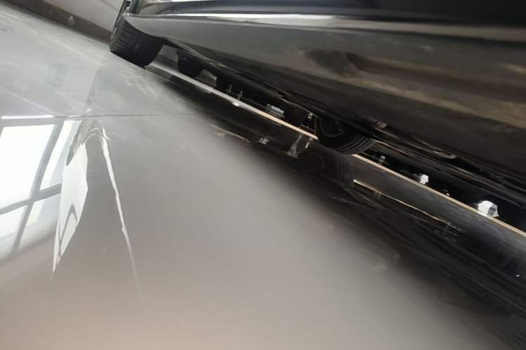 Used BMW 3 Series 2023 325Li M Sport Package Right Side Sill