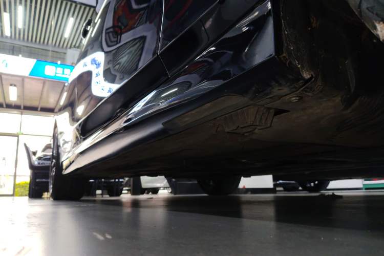 Used BMW 3 Series 2023 325Li M Sport Night Edition Package Right Side Sill