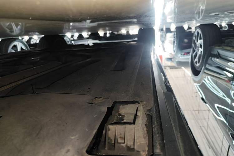 Used BMW 3 Series 2023 325Li M Sport Night Edition Package Right Side Sill
