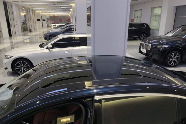 Used BMW 3 Series 2023 325Li M Sport Package Roof