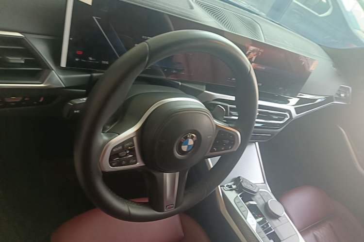 Used BMW 3 Series 2023 325i M Sport Night Edition Package Steering Wheel