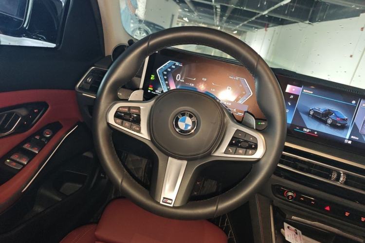 Used BMW 3 Series 2023 325i M Sport Package Steering Wheel