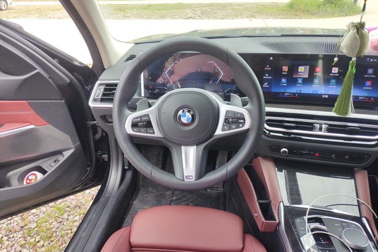 Used BMW 3 Series 2023 325Li M Sport Package Steering Wheel