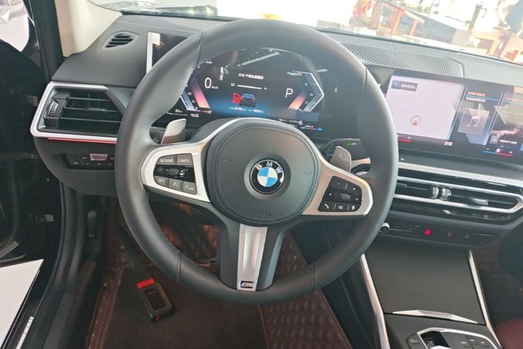 Used BMW 3 Series 2023 325i M Sport Package Steering Wheel